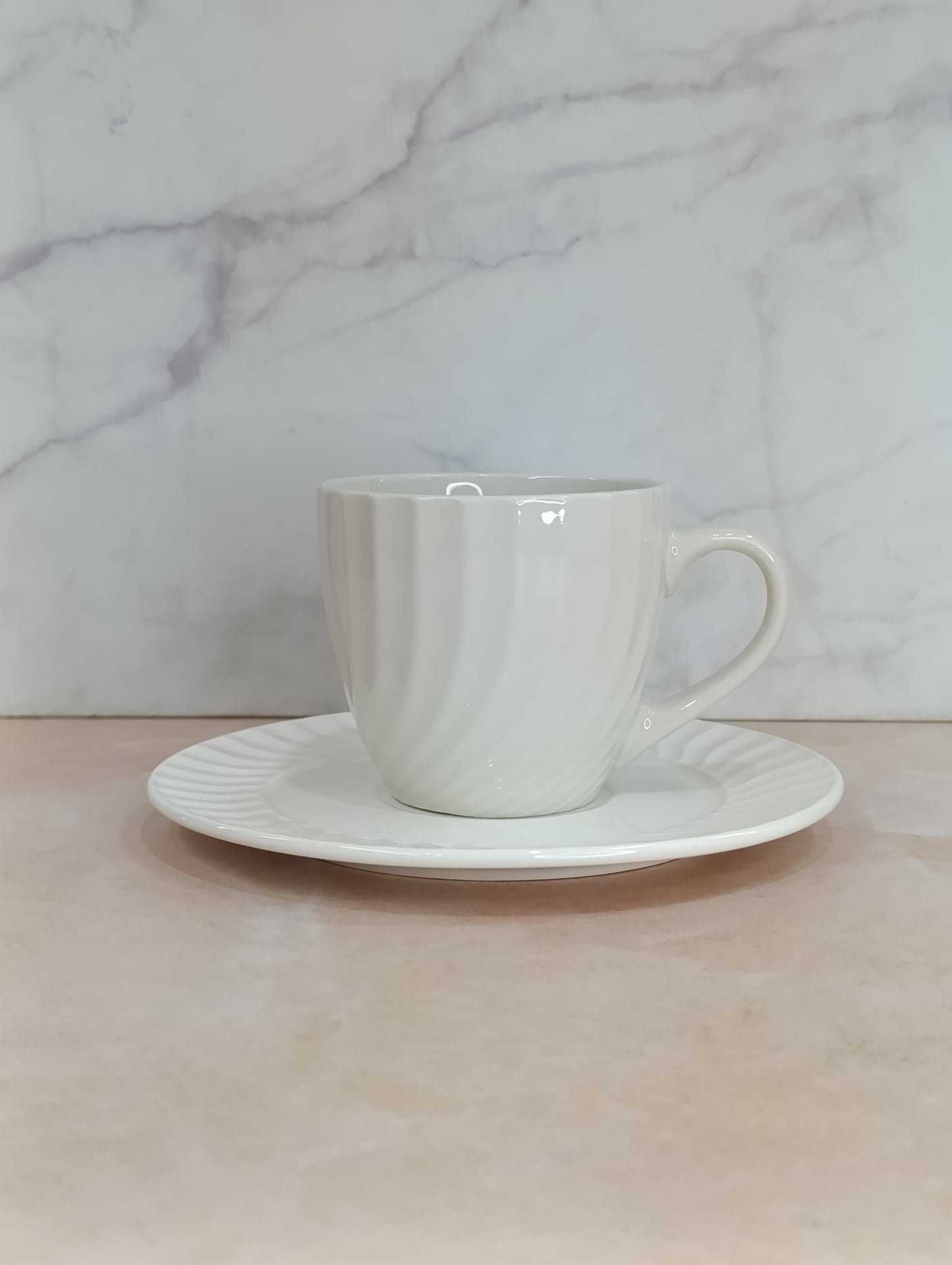 Set de 6 Tazas con 6 Pailas