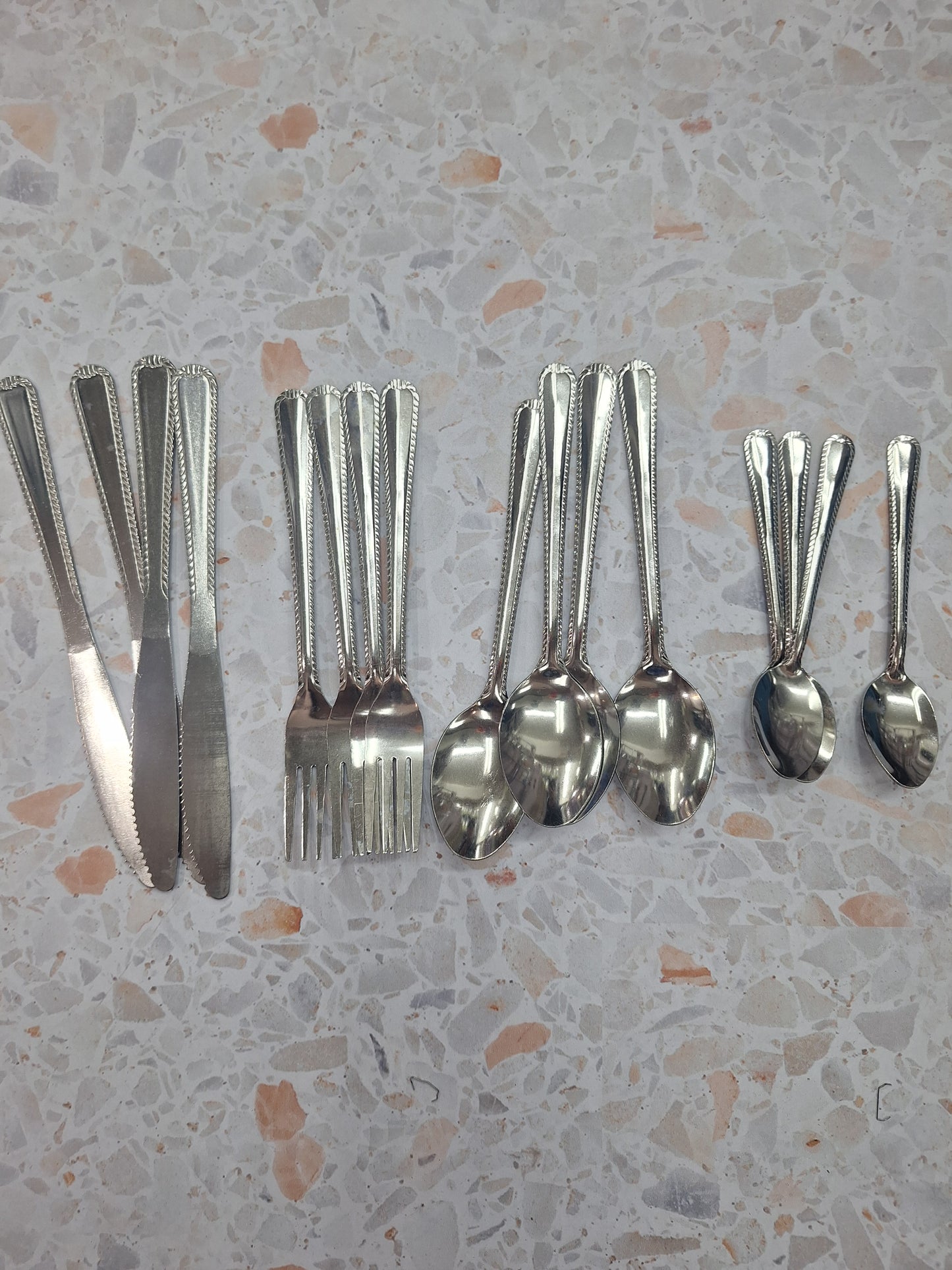 Cubiertos de acero inoxidable