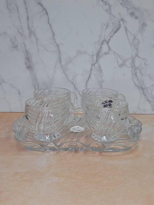 Set de 4 Tazas con Bandeja
